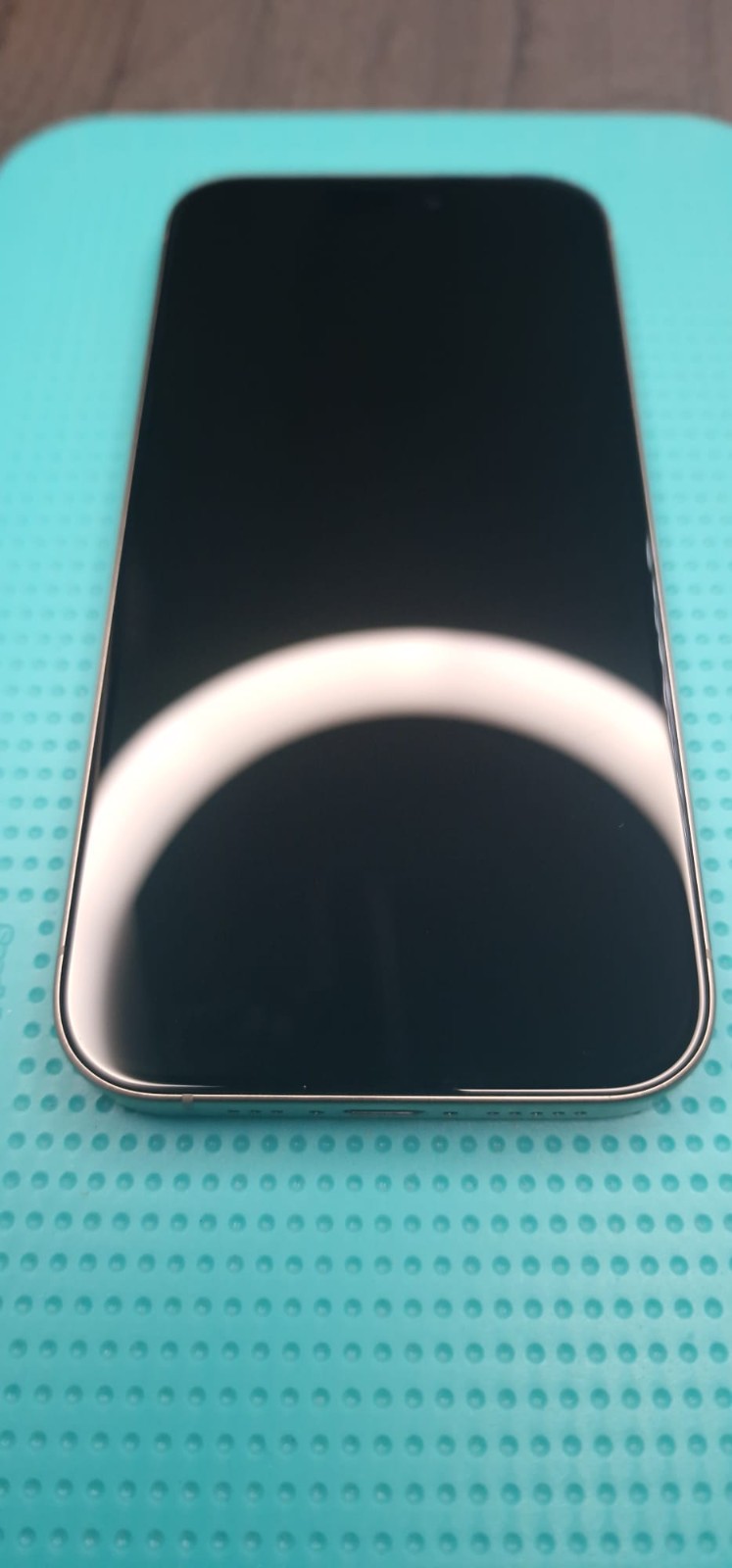 Apple iPhone 15 Pro - 128 GB - Titan Natur - Sehr gut. â Bild 5