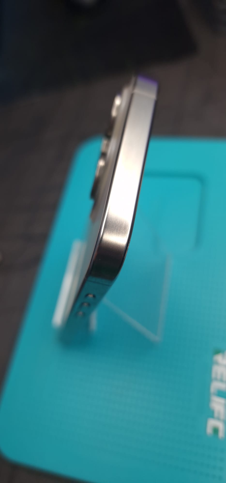 Apple iPhone 15 Pro 128 GB Natur – Gut – Bild 9