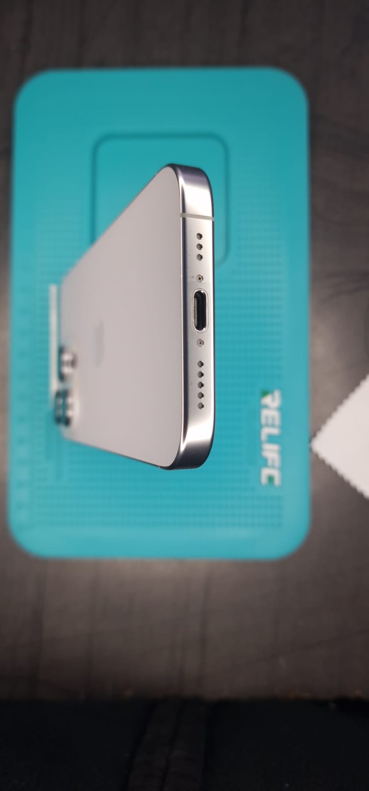 Apple iPhone 16 Pro - 128GB - Topzustand - White Titanium â Bild 7