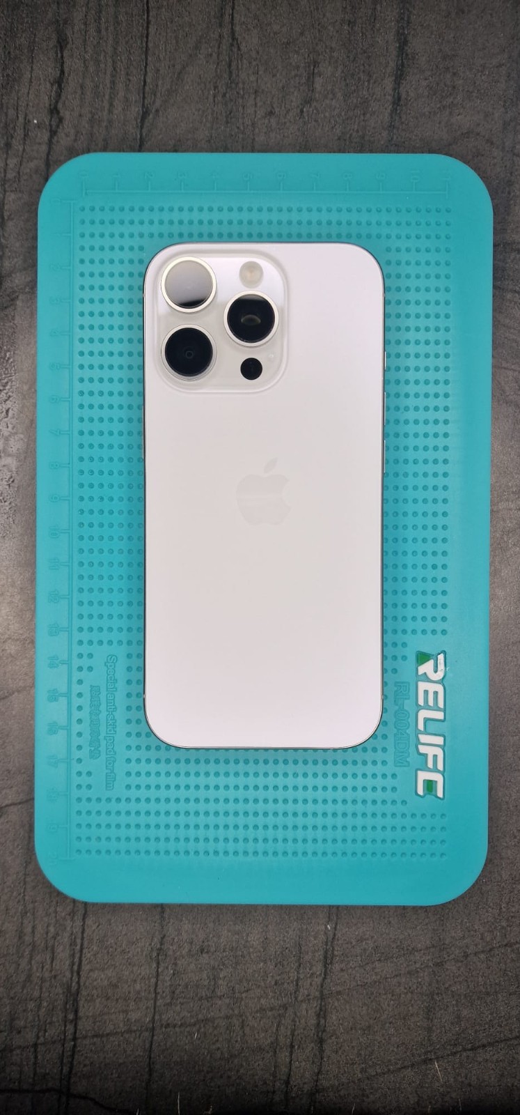 Apple iPhone 16 Pro - 128GB - Topzustand - White Titanium â Bild 3