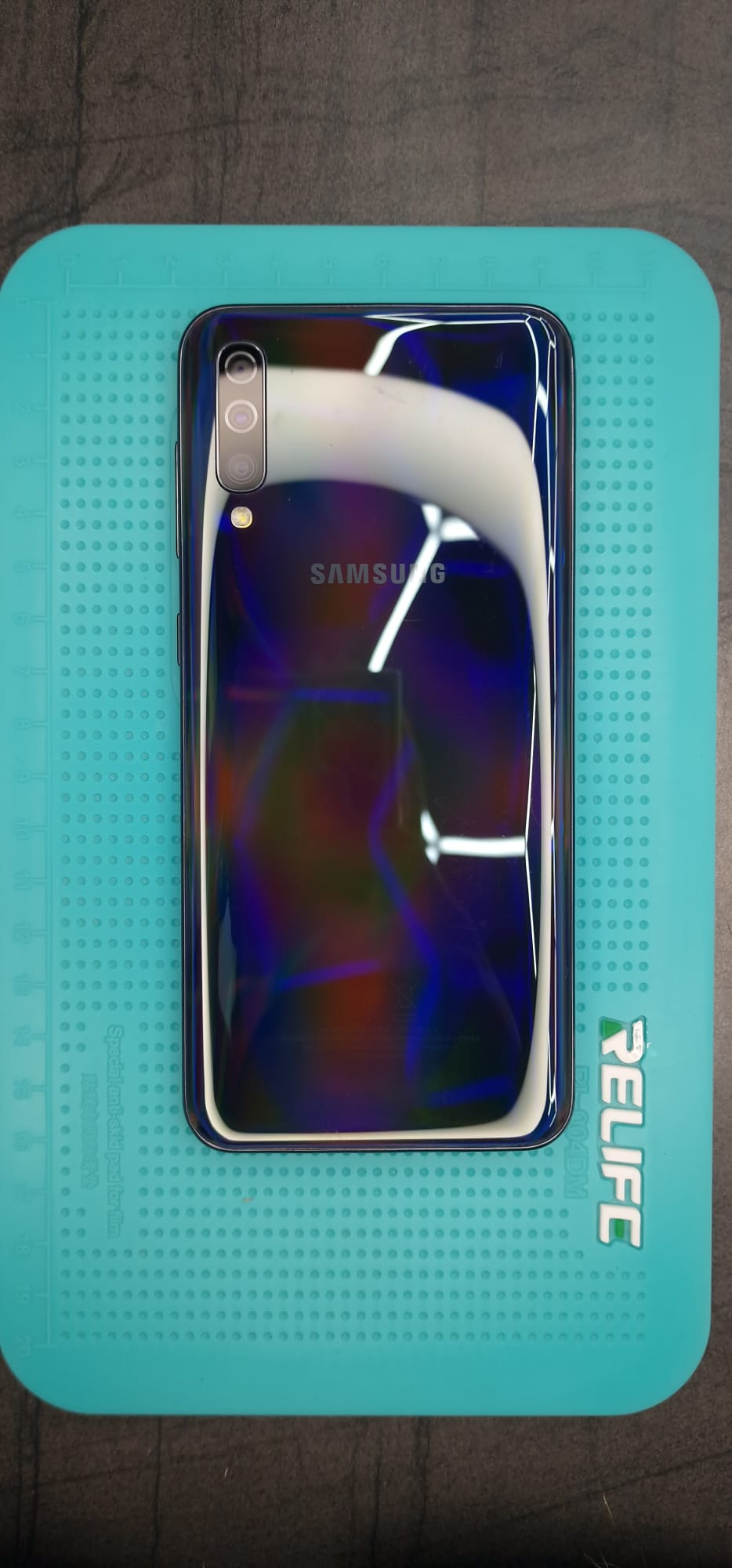 Samsung A50 128 GB Blau – Sehr gut – Bild 4