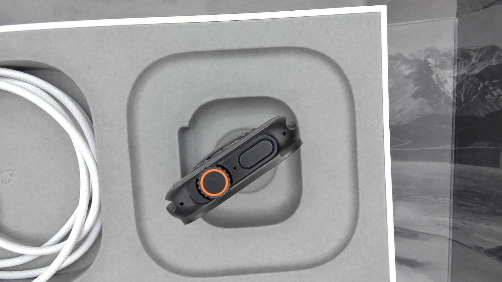 Apple Watch Ultra 3 GPS + Cellular 49mm Titan schwarz Alpine Loop schwarz M – Bild 6