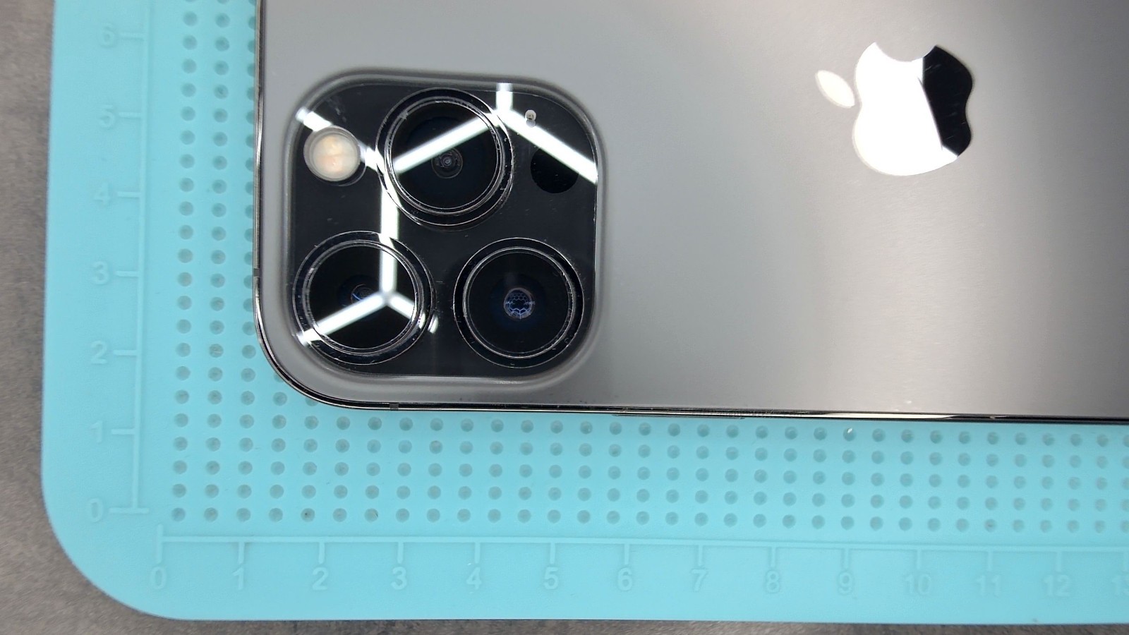 Apple iPhone 13 Pro Max 1 TB Graphit - 100% - Sehr Gut - AK5259 – Bild 11