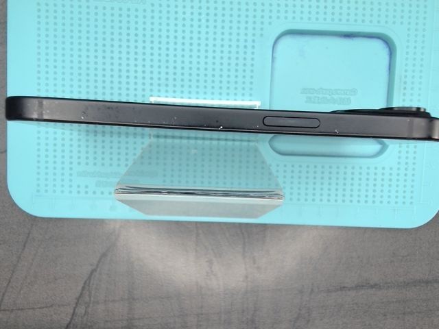 APPLE iPhone 15 256GB Schwarz - Fair - 87% - AK5313 – Bild 7