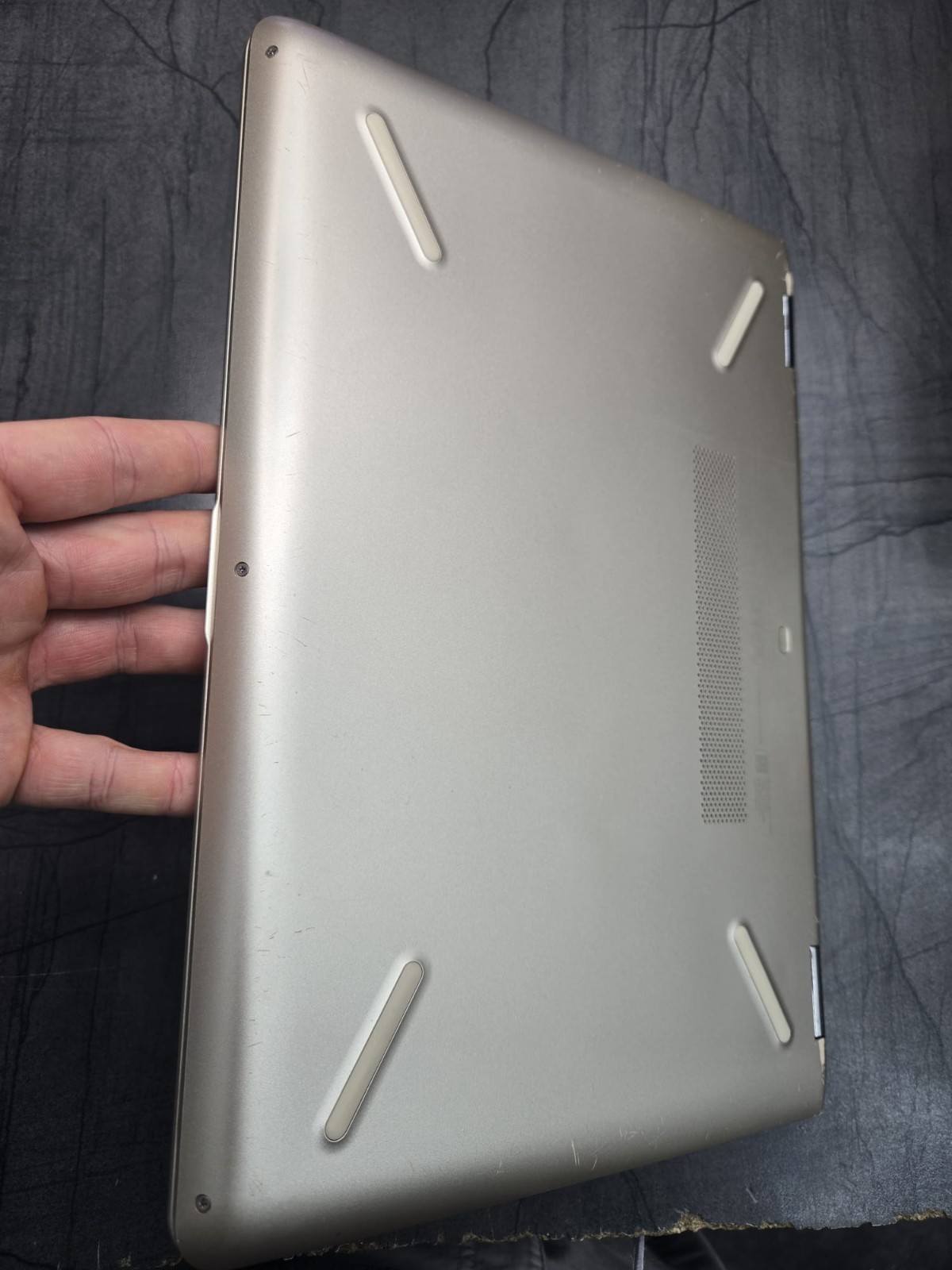 HP pavilion x360 convertible - i3 7th - 8Ram - 128 SSD - 512 HDD - 14-BA070NG – Bild 2