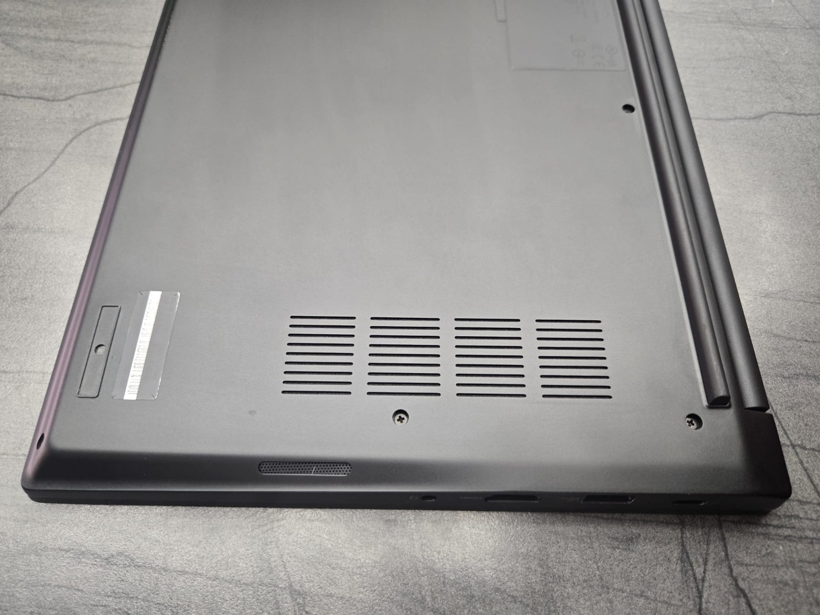 Lenovo ThinkPad E14 Gen 3 14 Zoll (512GB SSD, AMD Ryzen 5 5500u Serie 16GB Ram) – Bild 9