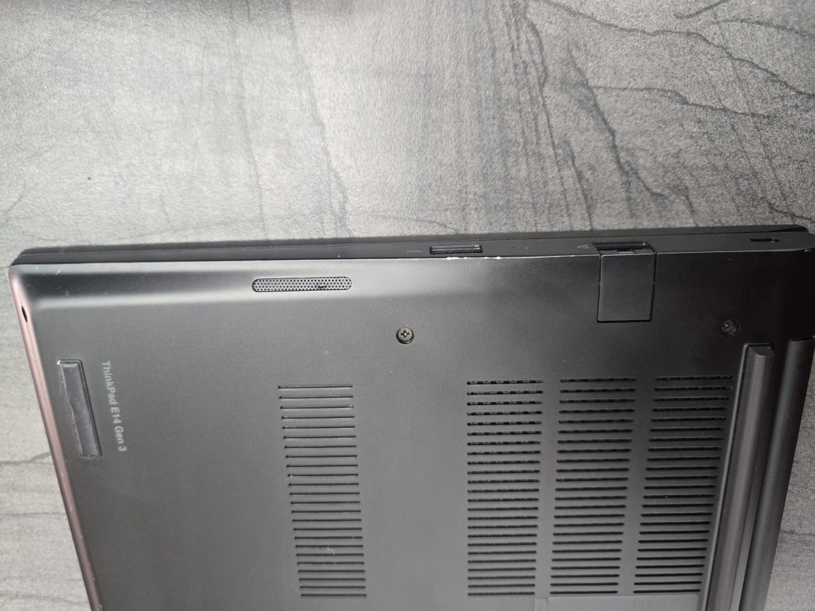Lenovo ThinkPad E14 Gen 3 14 Zoll (512GB SSD, AMD Ryzen 5 5500u Serie 16GB Ram) – Bild 10