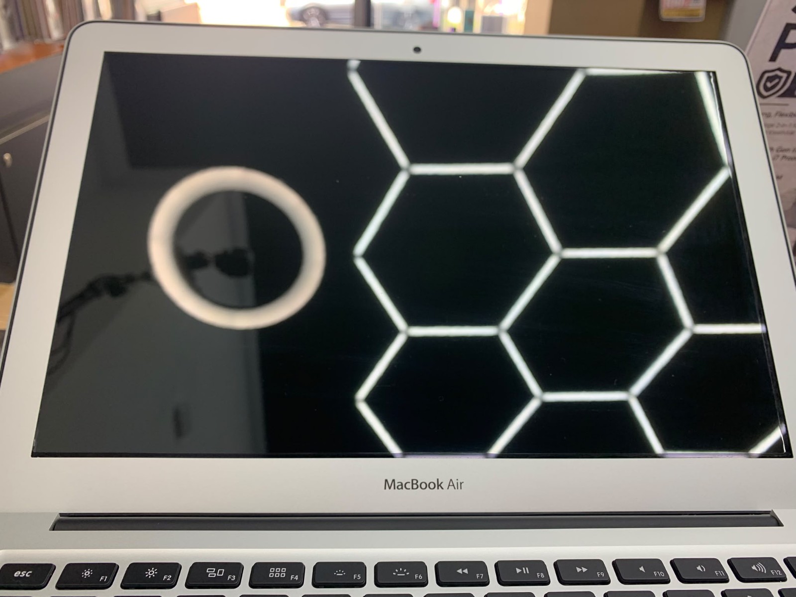 Apple MacBook Air 13.3" 1.8 GHz Intel Core i5 8 GB RAM 128 GB PCIe SSD – Bild 7