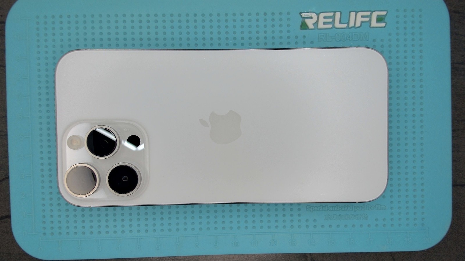 Apple iPhone 16 Pro Max 256 GB Weiß - Sehr Gut - 93% - AK5344 – Bild 6